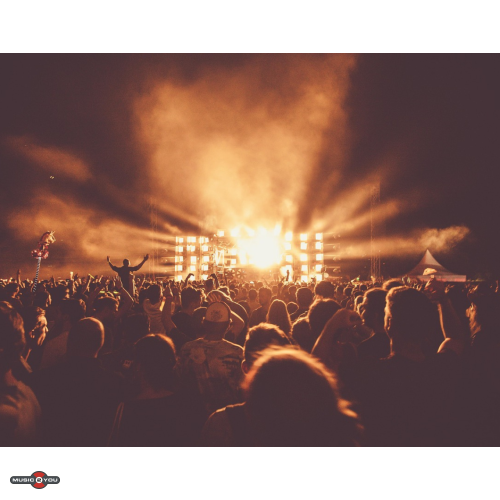 Professionelt scenelys til events ? s?dan l?fter du oplevelsen