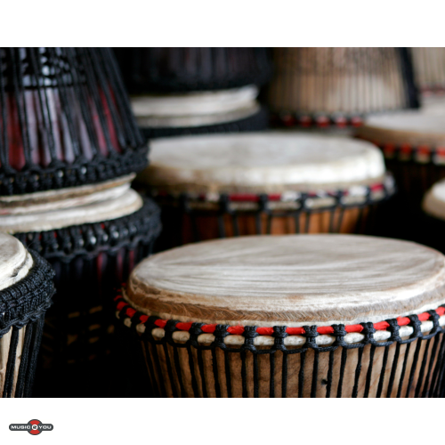 Percussion instrumenter ? din guide til rytmens verden