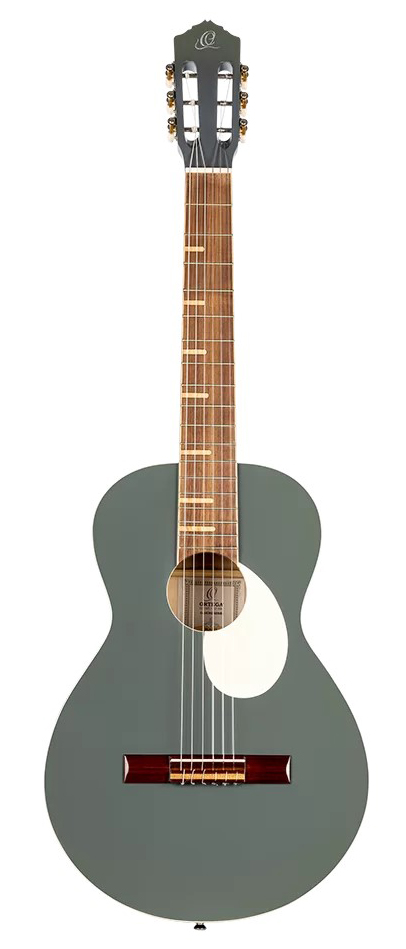Køb Ortega RGA-PLT Klassisk guitar 4/4 inkl. Gigbag - Platinum Grey - Pris 1595.00 kr.