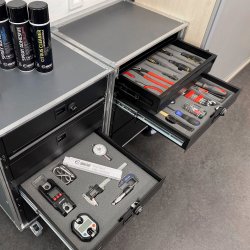 AH Rack "cutt out" Skumindsats 19"/2U