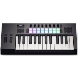 Novation Launchkey 25 MK4 MIDI keyboard