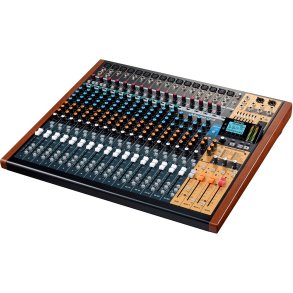 Tascam Model 24 Mixer med digital multitrack optager